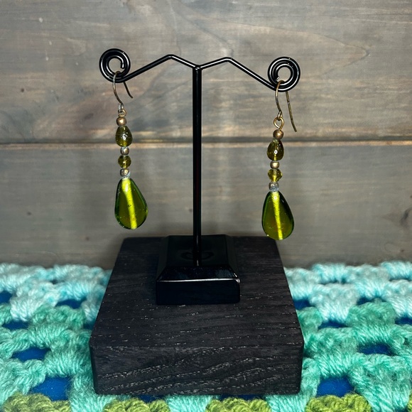 Jewelry - Green Glass Bead Dangle Earrings